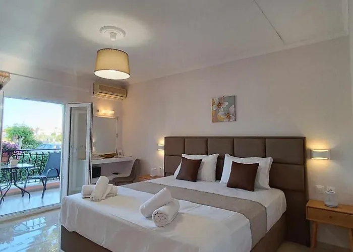 Roussa\'S Apartments