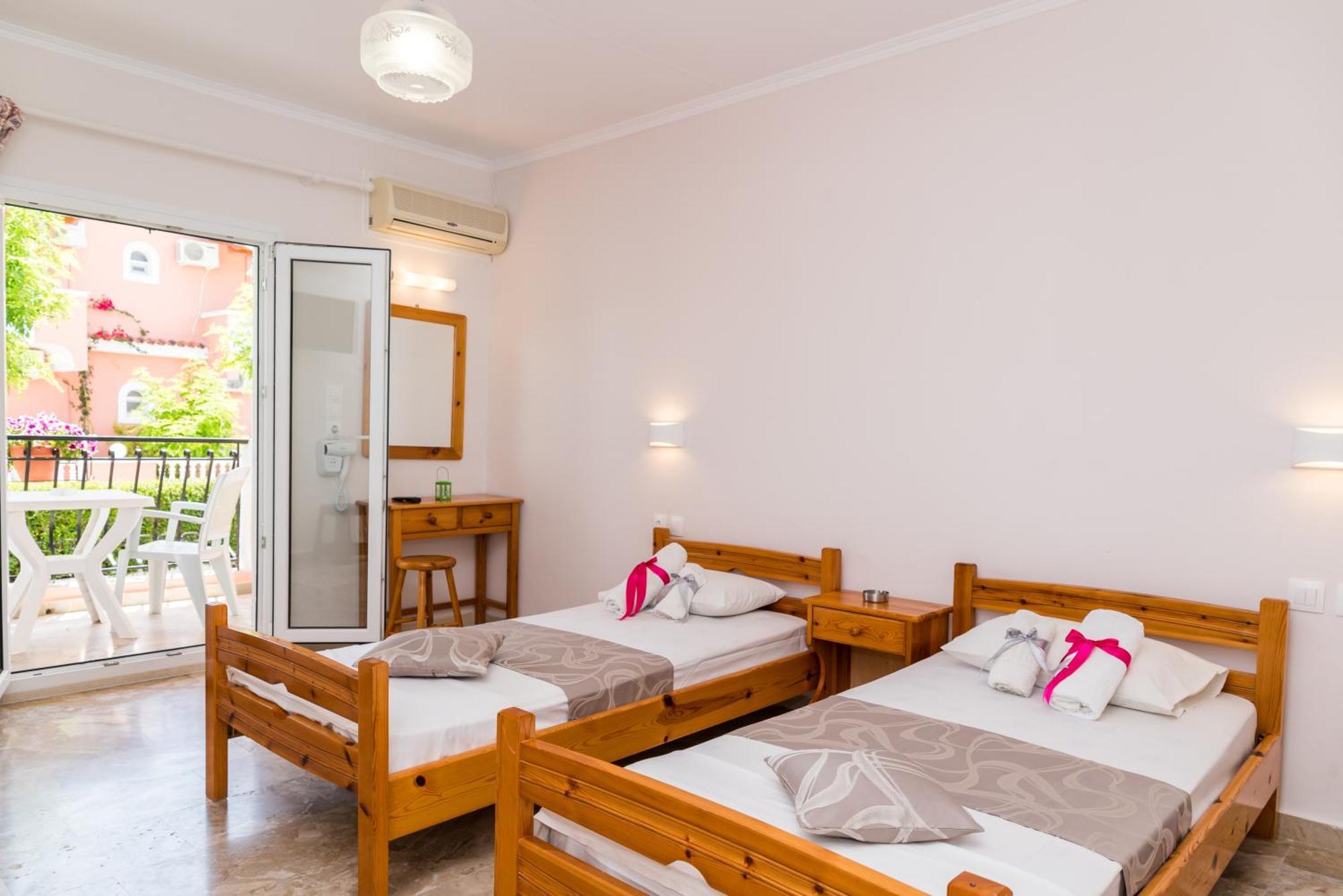 Roussa's Hotel Laganas