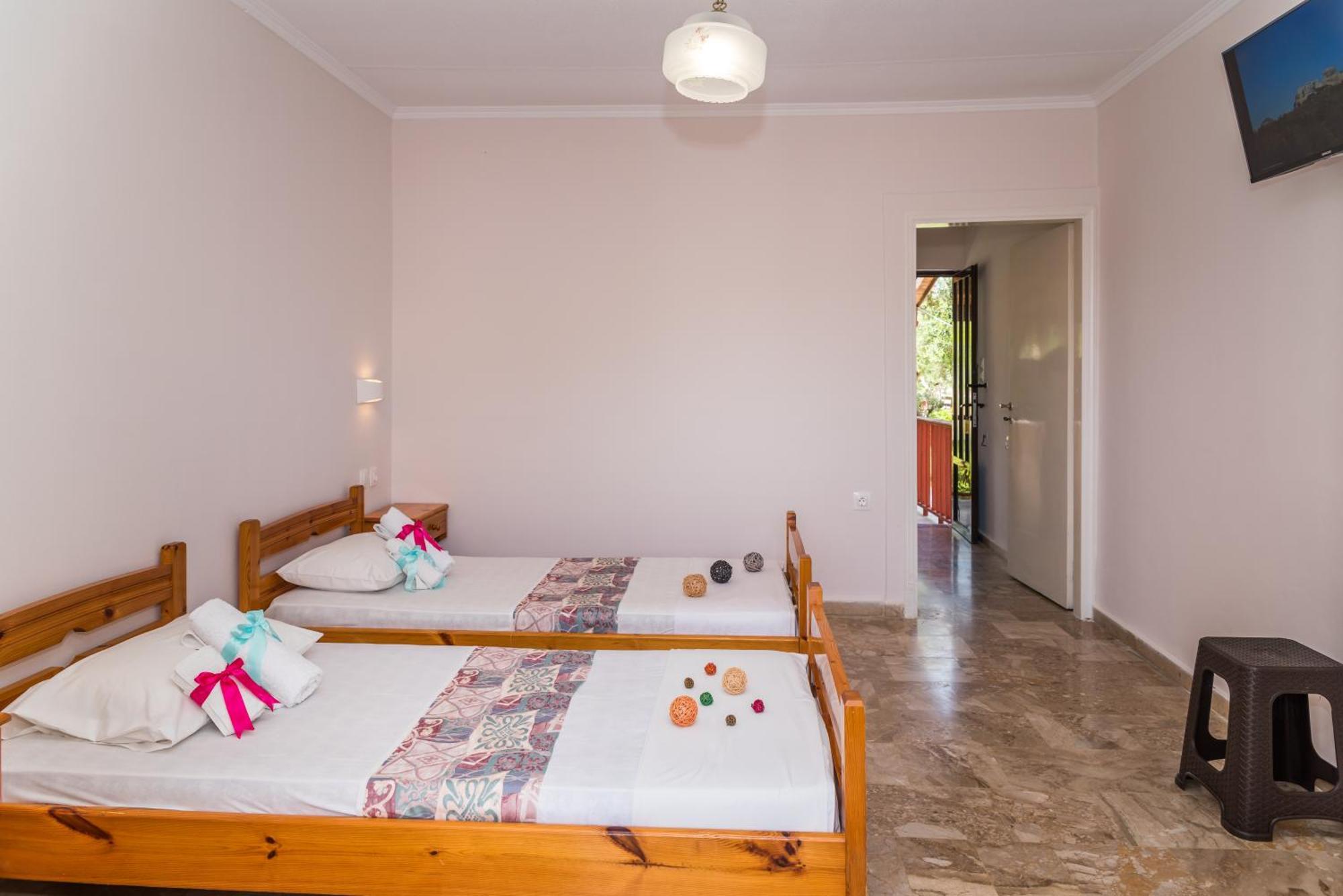 Hotel Roussa's 2*